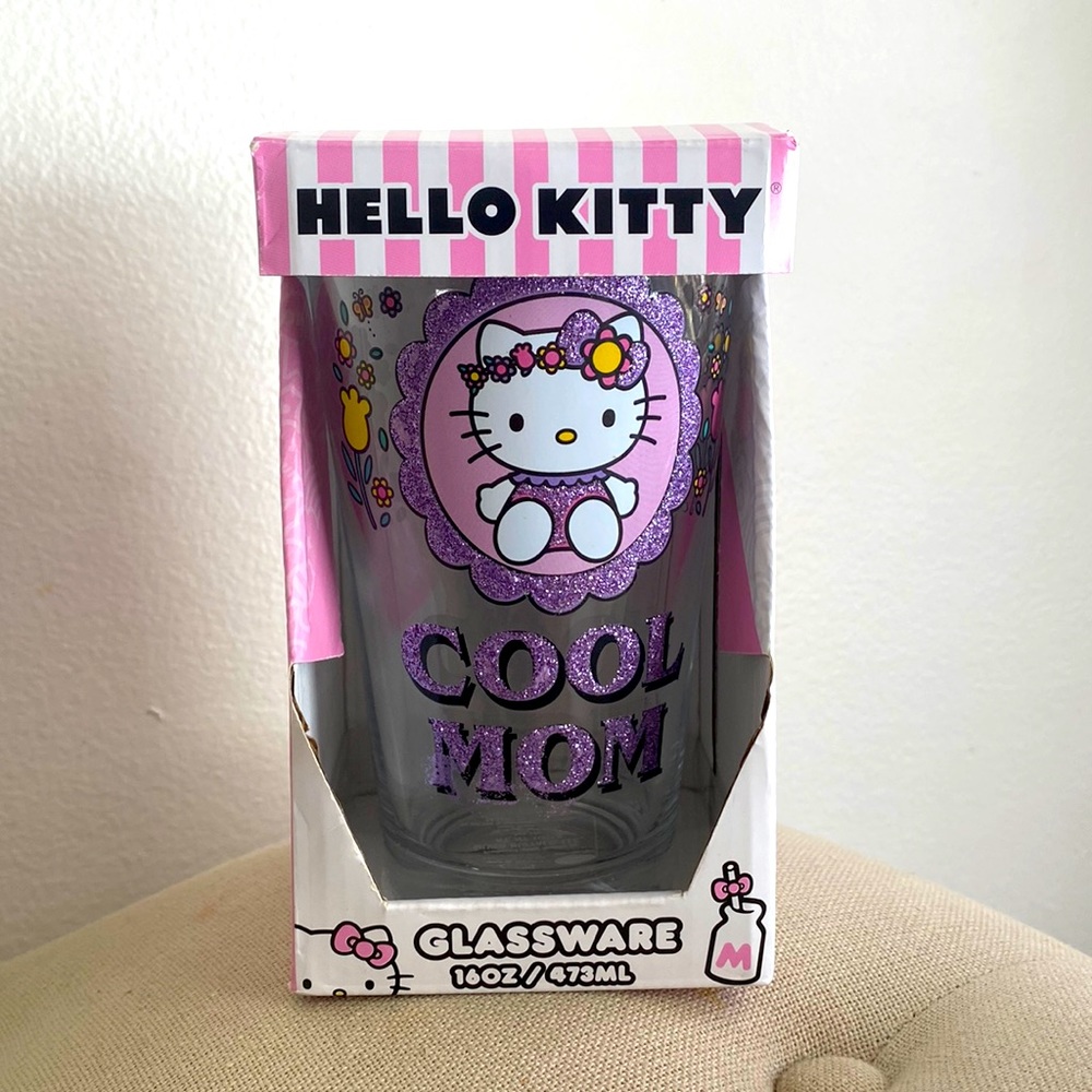 Really cute hello kitty “cool mom” cup . Perfect for Mother’s Day .